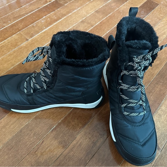 SOREL WHITNEY SHORT LACE SNOW BOOT - Picture 3 of 4